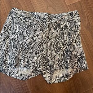 LOFT Black and White Leaf Pattern High Waist Shorts
